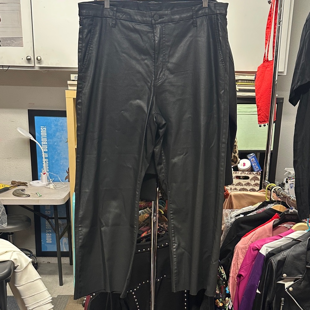 Kut from the Kloth women’s Pants NWOT